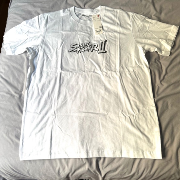 UNIQLO Street Fighter II white t-shirt in Men’s Large - Picture 3 of 7
